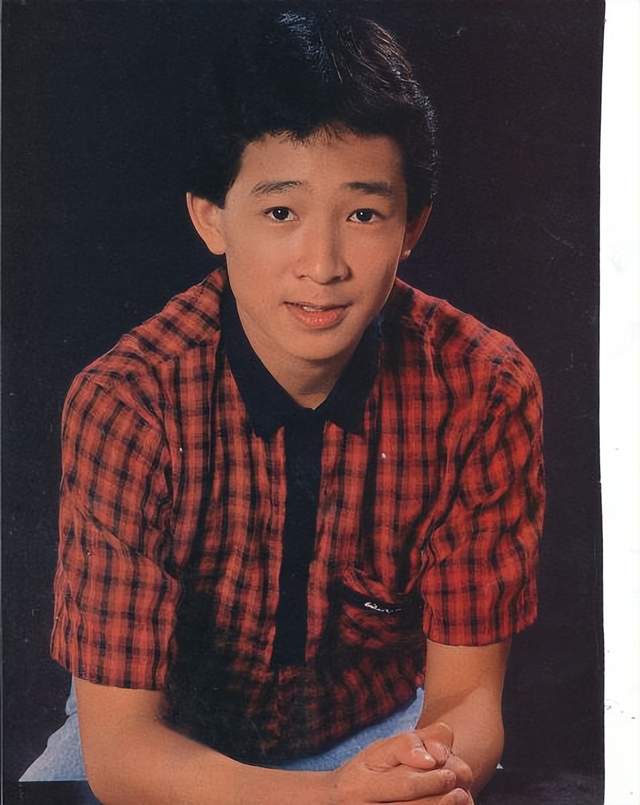 成龙在台湾拍的电影_成龙电影台湾票房_成龙与台湾、香港电影的联系