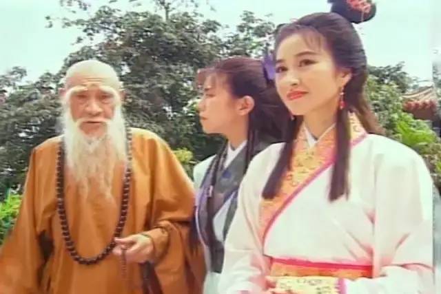 关羽京剧人物形象_关羽的京剧形象与表演艺术_关羽京剧表演艺术形象分析