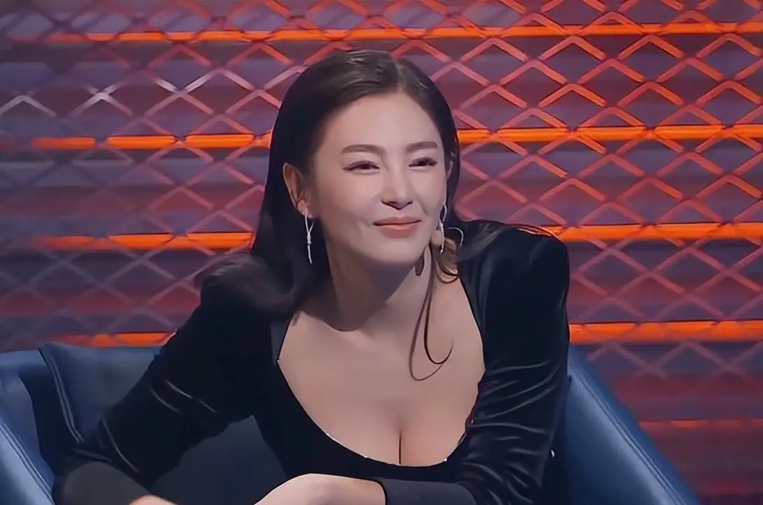 张雨绮翻唱_张雨绮的经典表演与观众反响_反响表演张雨绮经典观众的歌