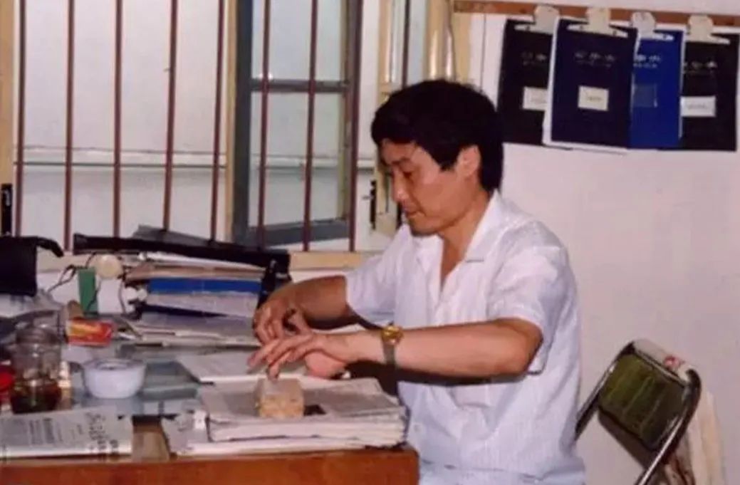 投资眼光独到_投资眼光好_钟睒睒的投资眼光与市场机会