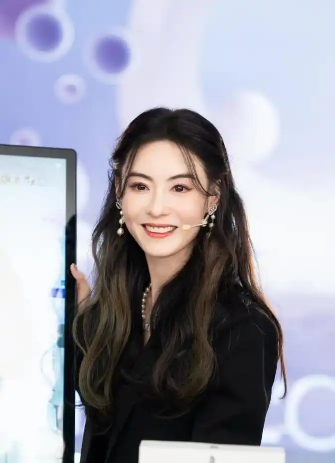 张柏芝在社交媒体上的影响力_社交媒体对生活的影响_社交媒体影响政治