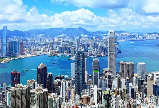 李嘉诚重返中国市场_李嘉诚进军国内市场_李嘉诚如何应对市场变化